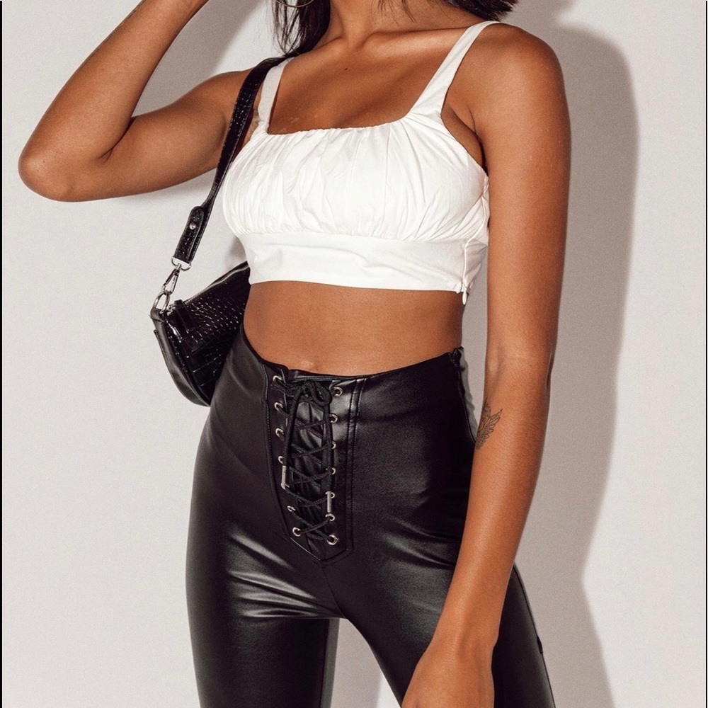 NWT Eleine Crop Top